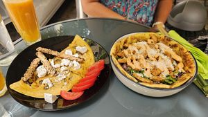  at Early Bites in Athens