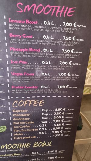  at Refresh Juice Bar in Dubrovnik