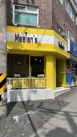 Outside  at Mealans - 밀랑스 in Seoul