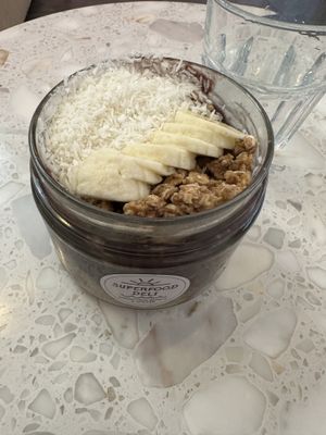 Açai porridge   at Superfood Deli 1010 in Vienna
