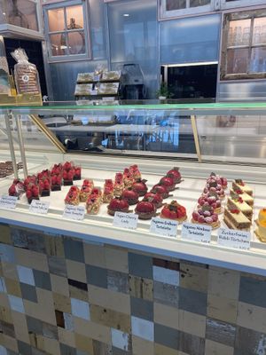   at Isabella Glutenfreie Pâtisserie - Eduard-Breuninger-Straße in Stuttgart