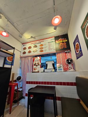  at Vampire's Chicken in Seoul