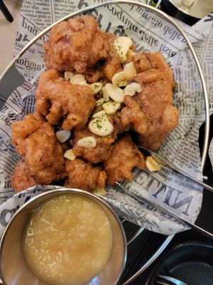  at Vampire's Chicken in Seoul