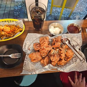  at Vampire's Chicken in Seoul