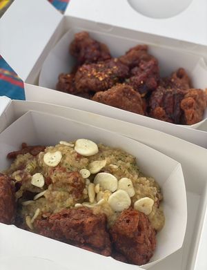 Yessss! Garlic & Spicy  at Vampire's Chicken in Seoul