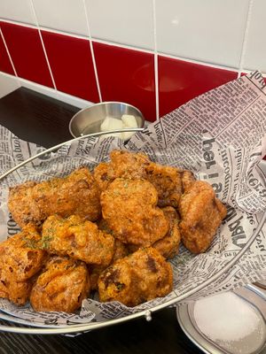  at Vampire's Chicken in Seoul