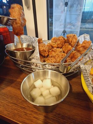  at Vampire's Chicken in Seoul