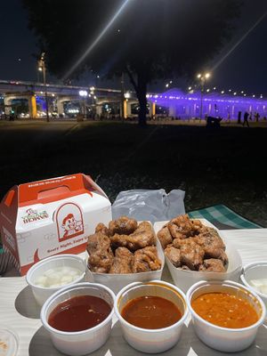 At the han river picnic   at Vampire's Chicken in Seoul