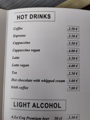 Hot drinks at Lilli in Valga