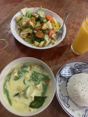   at Mama tam (Mama's) in Koh Tao