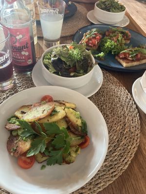 Bratkartoffeln, Salat, Bruschetta  at Landhaus HC Rysumer Plaats - Maybe closed in Krummhoern