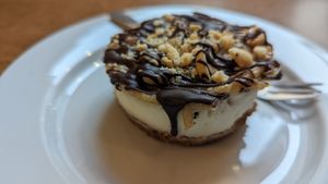 Snickers cheesecake at MiiT in Riga