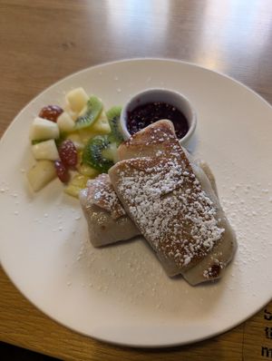 Caramelized apple pancakes at MiiT in Riga