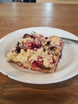 Dessert fruits rouges 2e tres bon at MiiT in Riga