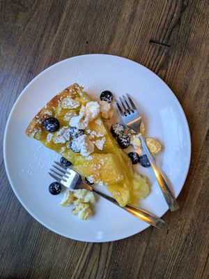 Apple pie at Kefyro ūsai in Palanga