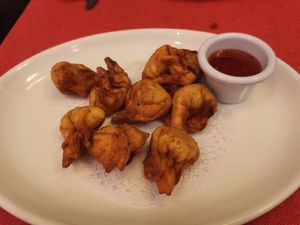 Veg won tons with sweet chilli sauce at Great Asia in Lanzarote