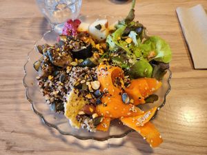  at Mignon Café in Saint-malo