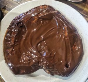 Lava chocolate naan i like it, dark chocolate not too sweet at Ceylonese Restaurant Sdn Bhd in Kuching