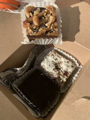 snickers and ... at Simply Raw Bakery and Bistro in Vienna