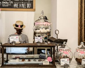 raw organic sweets at Simply Raw Bakery and Bistro in Vienna