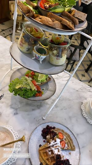 Sissi & Franz Frühstück at Simply Raw Bakery and Bistro in Vienna