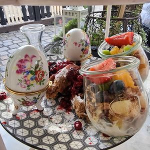 Sissi und Franz  Menü at Simply Raw Bakery and Bistro in Vienna