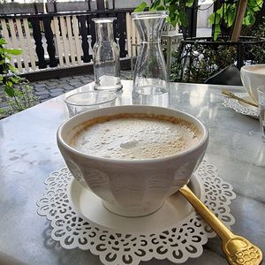 Latte Macchiato at Simply Raw Bakery and Bistro in Vienna
