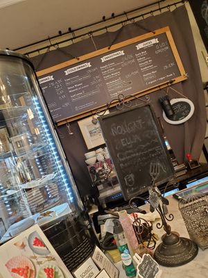  at Simply Raw Bakery and Bistro in Vienna