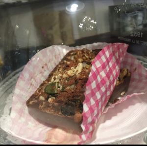 raw chocolate at Simply Raw Bakery and Bistro in Vienna