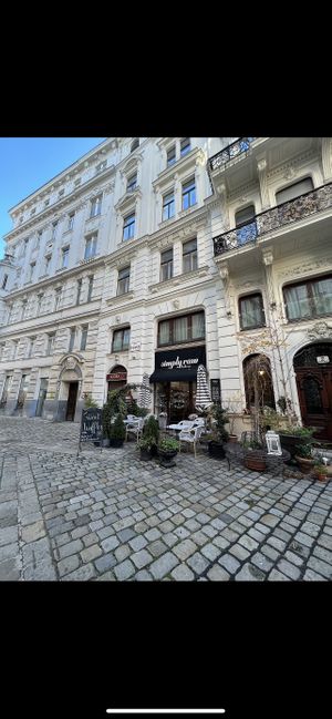   at Simply Raw Bakery and Bistro in Vienna