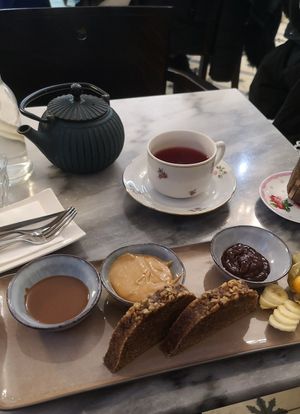  at Simply Raw Bakery and Bistro in Vienna