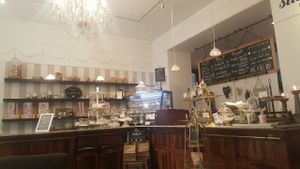 amazing atmosphere  at Simply Raw Bakery and Bistro in Vienna