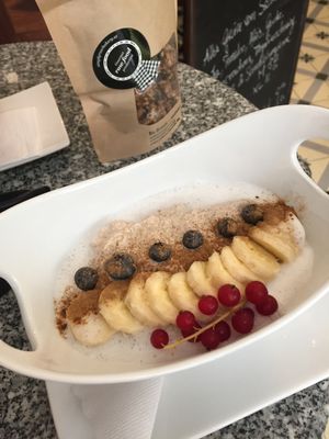 Porridge  at Simply Raw Bakery and Bistro in Vienna