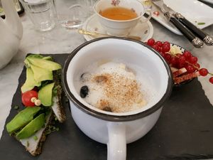 Amazing presentation  at Simply Raw Bakery and Bistro in Vienna