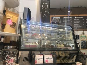 Counter at Simply Raw Bakery and Bistro in Vienna