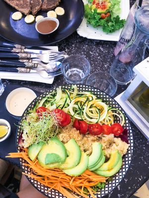 The quinoa nourish bowl was especially satisfying  at Simply Raw Bakery and Bistro in Vienna
