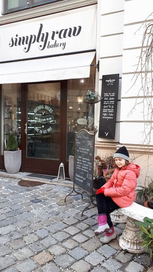 My favourite place in Vienna 💚 at Simply Raw Bakery and Bistro in Vienna
