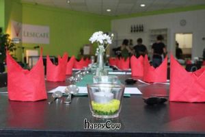  at Lesecafe Anstandig essen in Erlangen