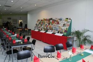  at Lesecafe Anstandig essen in Erlangen