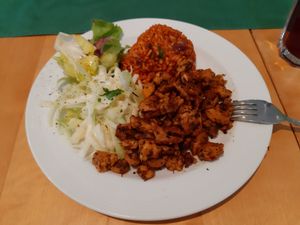vegan Gyros with Tomato-Rice at Lesecafe Anstandig essen in Erlangen