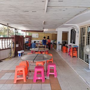 Serving area at Happy Farm - 开心农场  in Simpang Ampat