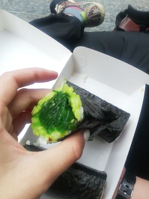 Rool alghe e cetriolo at Sushi Hub in Brisbane