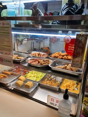 27/11/21 morning items ~ good business at Xie Bi An Vegetarian 谢必安素食 in East Singapore