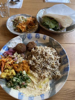 Veggy plate and falafel sandwich   at KAZRO DELI KAMAKURA in Kamakura