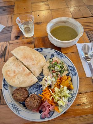 Pita Plate  at KAZRO DELI KAMAKURA in Kamakura