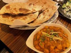 Chana masala and roti at Vege Herb Saga in Tokyo