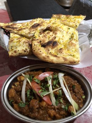 Garlic naan bread and Chana Masala at Vege Herb Saga in Tokyo
