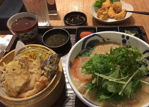 Udon noodles, tempura and tofu nuggets at Hoshina 穗科 - Songshan District in Taipei