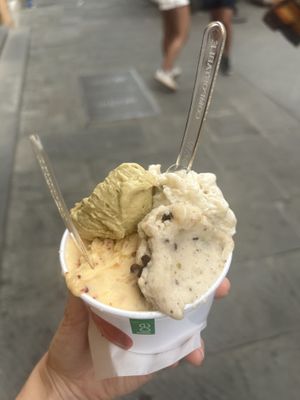 apple, peach, Sicilian pistachio, Sorrento walnut, and pear with chocolate bits  at Gelateria Artigianale Rufus in Pisa