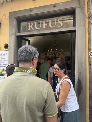 Great selection of Vegan ice cream. Very friendly staff. 100% recommended. We had the local Uva flavor and the Pistachio and both were delicious   at Gelateria Artigianale Rufus in Pisa